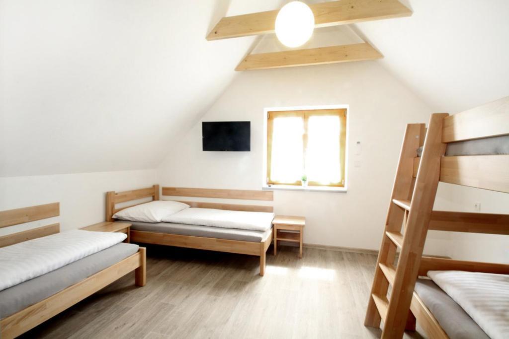 Sklep S Penzionem Kozojidky Ngoại thất bức ảnh